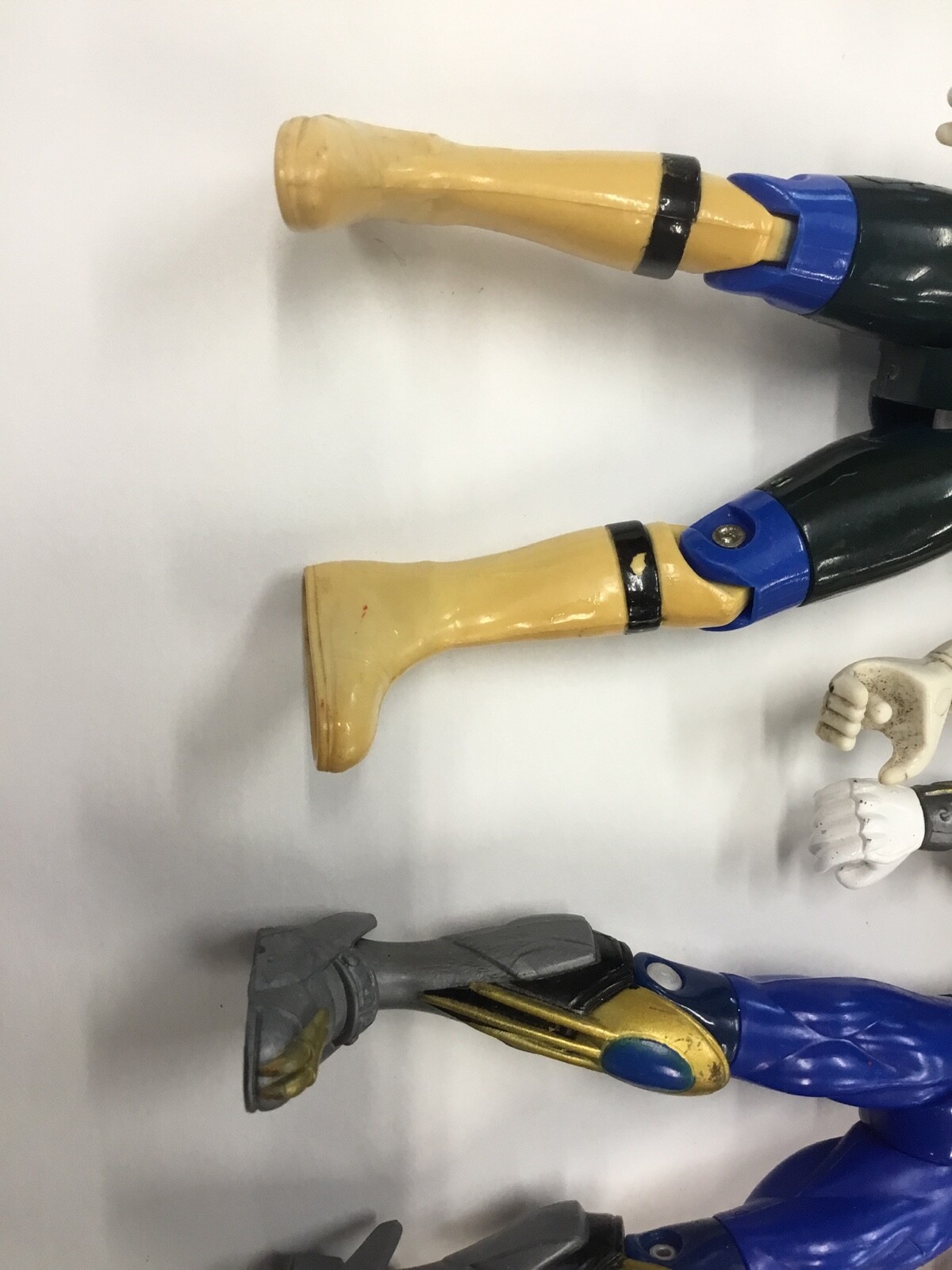 Vintage Lot Of 3 Power Ranger Figures red blue black
