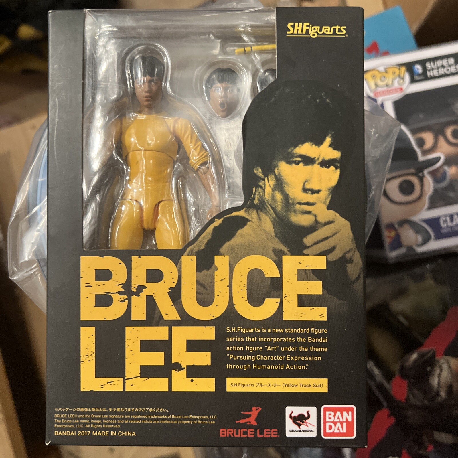 BANDAI Entertainer / talent / fighting Bruce Lee SHFIGUARTS YELLOW TRACK SUIT