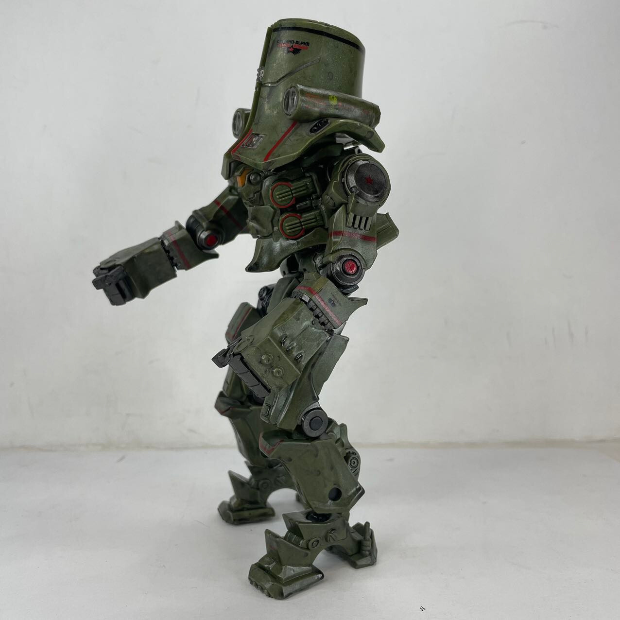 Cherno Alpha Jaeger 7″ Movable Action Figure w/LED Toy Statue Pacific Rim in Box