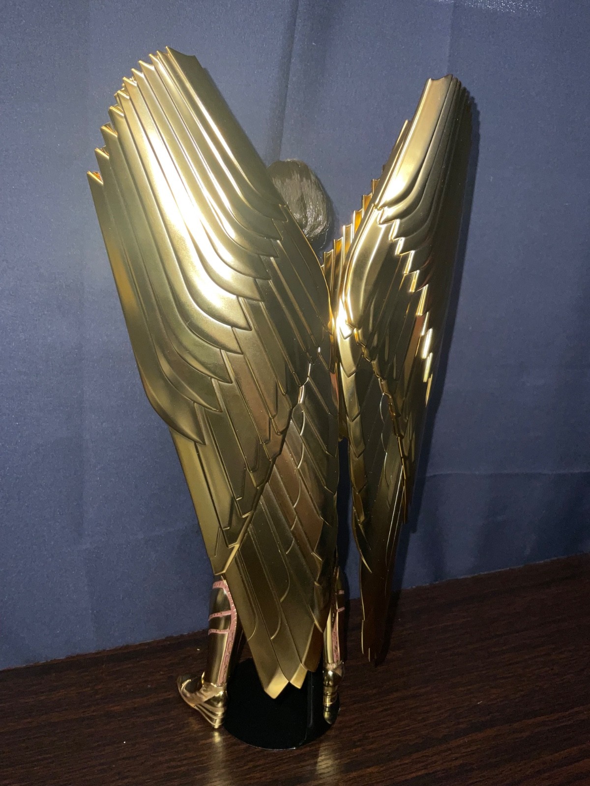 Hot Toys Wonder Woman 1984 Golden Armor – Loose – 1/6 Scale 12 inch scale Figure