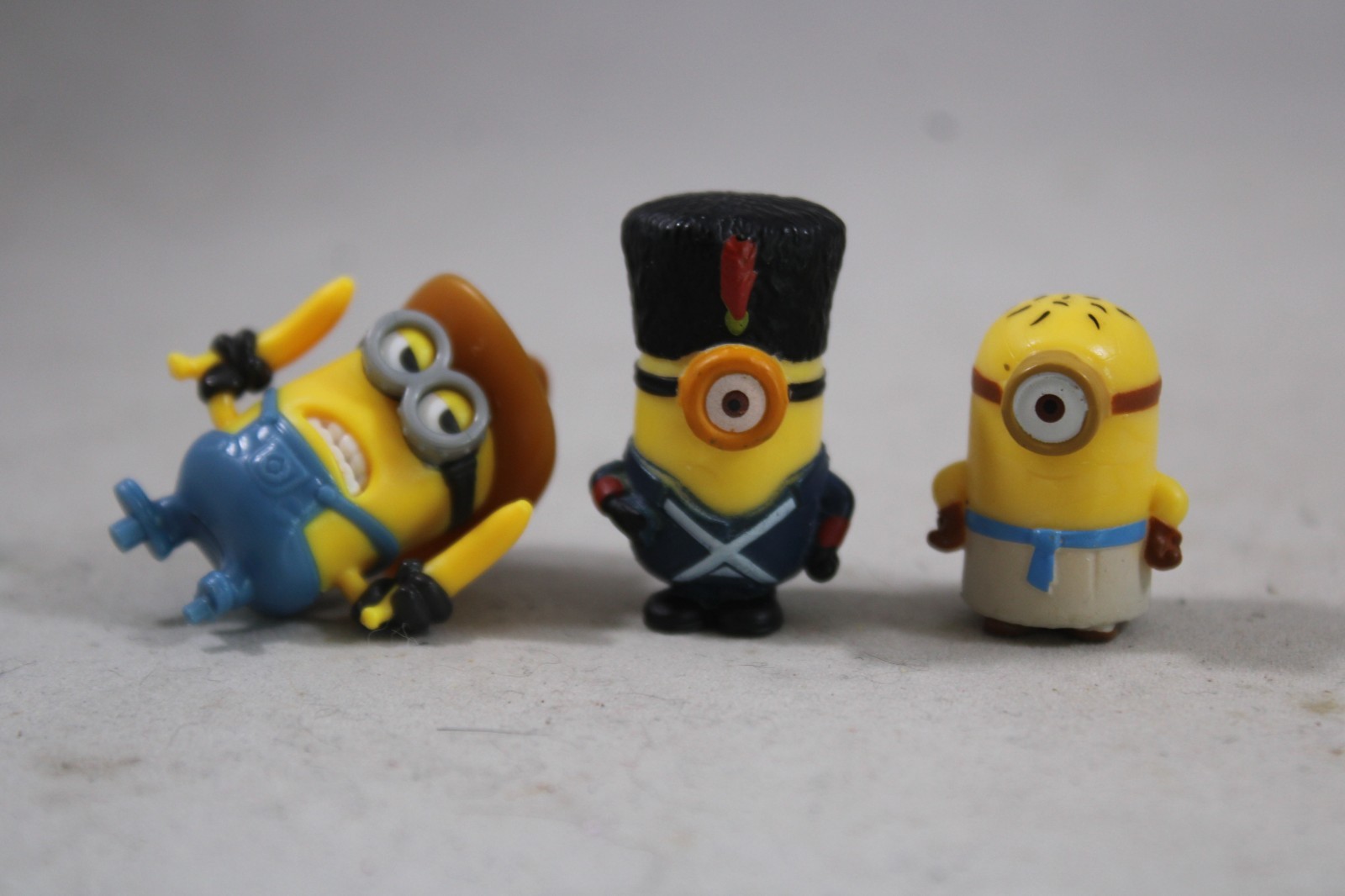Despicable Me Minion Surprise Blind Bag Mini Figures Lot Kinder