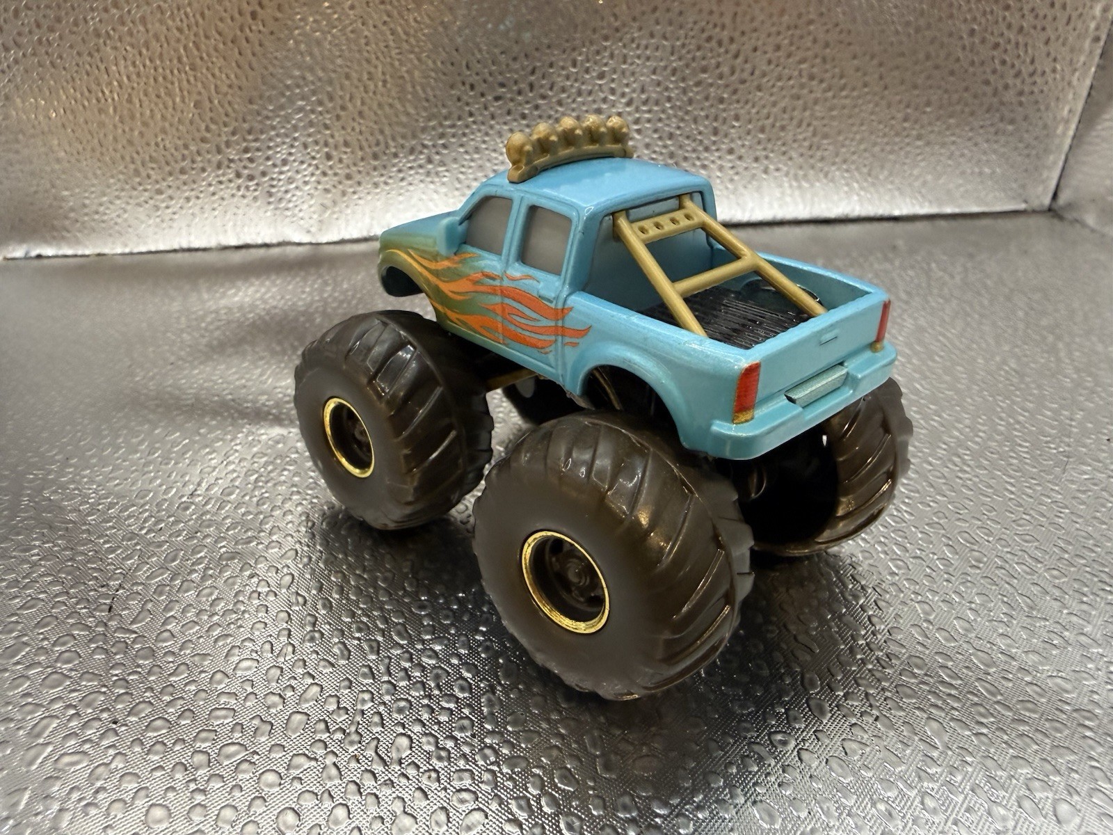 Mattel Disney Pixar Cars On The Road Ivy Monster Truck Diecast 1:55 Mint Cond