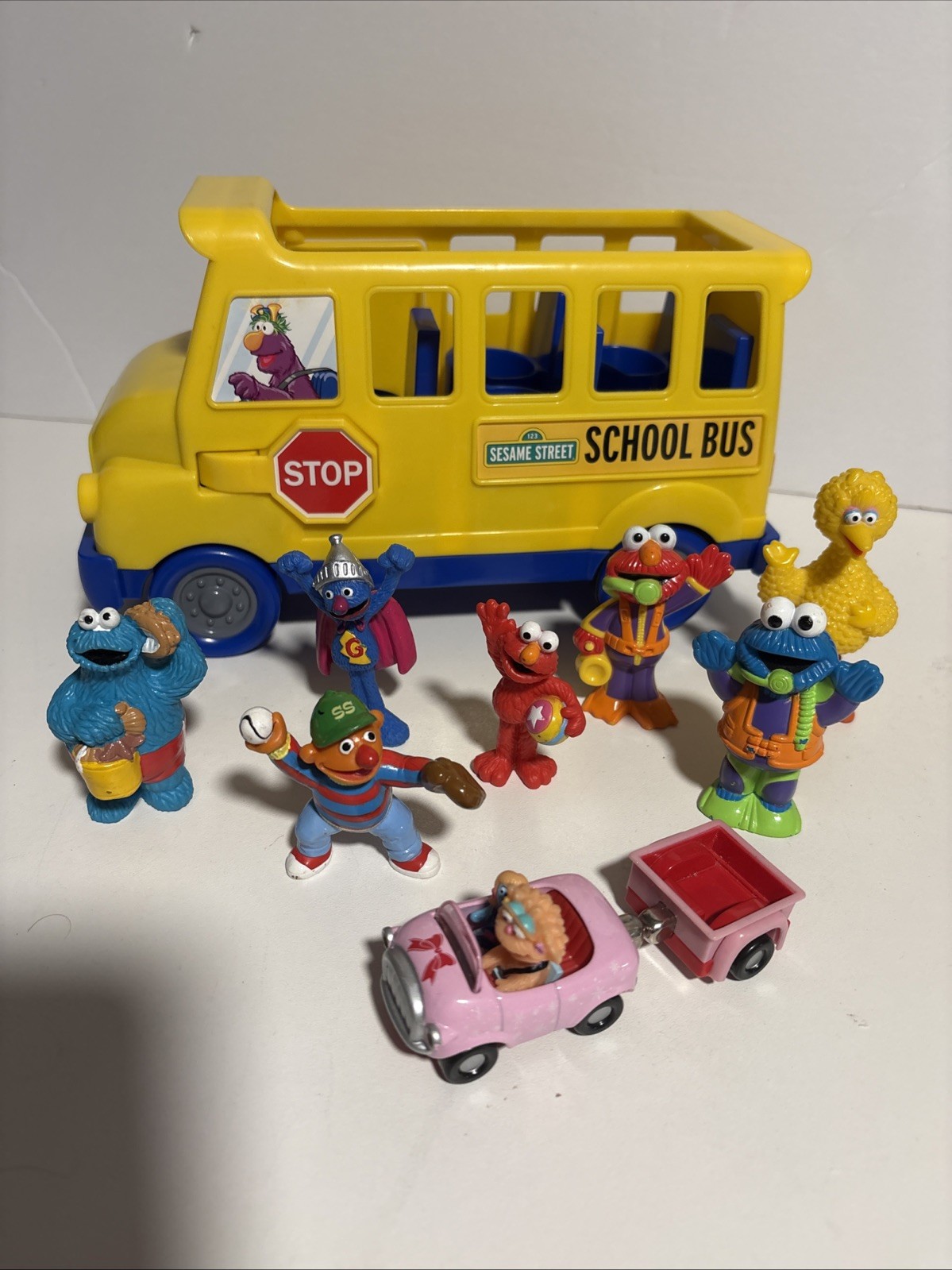 Sesame Street School Bus Figures Cookie Monster Grouch Grover Ernie Zoey Elmo