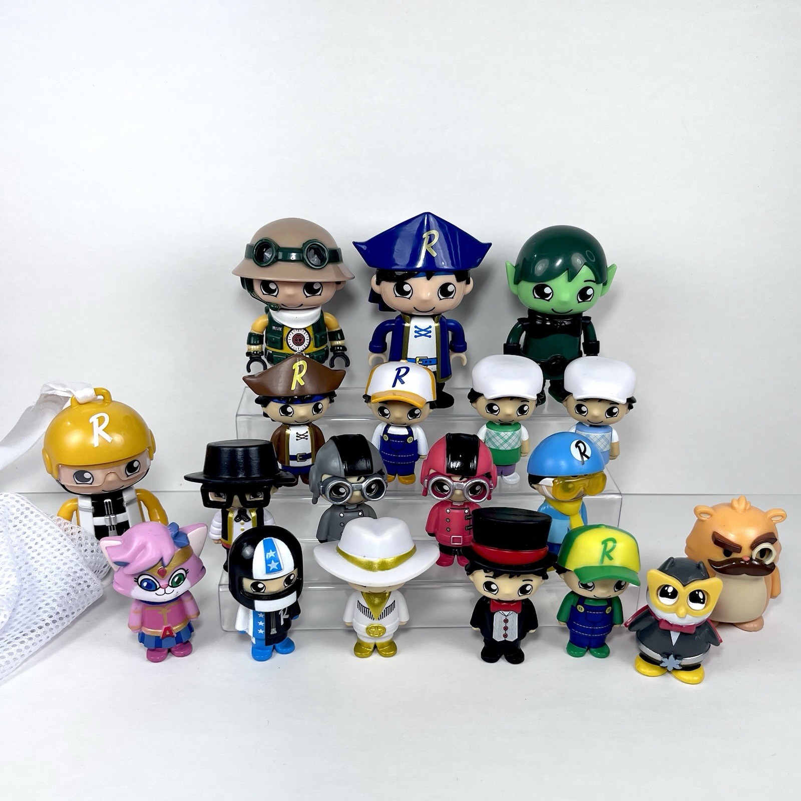 Ryan’s World Figure Lot Of 19- Assorted Lot Of 2”~ 3” Figurines Paratrooper