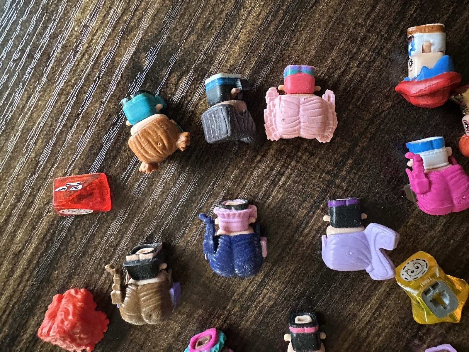 Mattel My Mini MixieQ’s 22 Pieces Mixie Characters Assorted Rare And Common