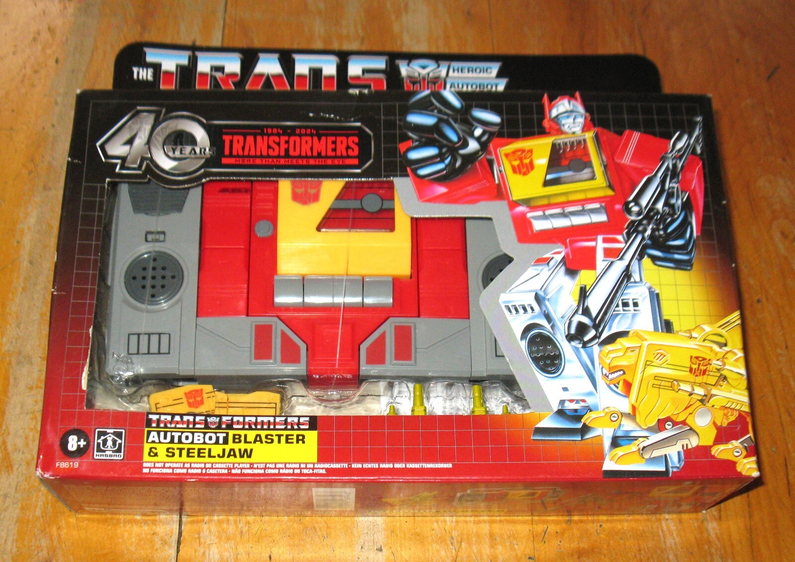 Hasbro Transformers Autobot Blaster & Steeljaw Action Figure FREE SHIPPING