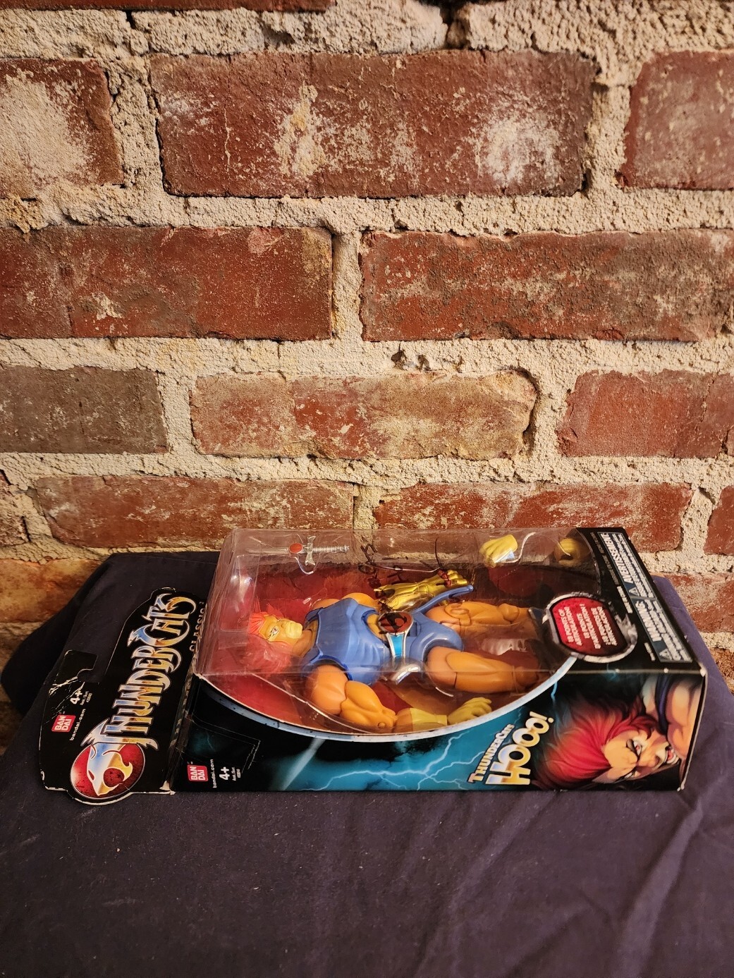 Bandai ThunderCats Classic LION-O figure signed by 80s voice actor LARRY KENNEY