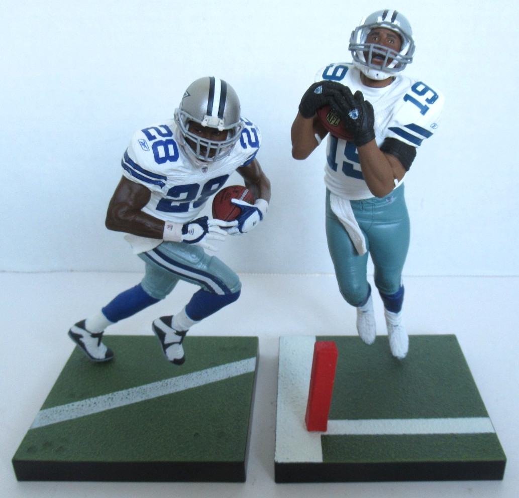 MCFARLANE NFL 24 27 COWBOYS RB FELIX JONES & WR MILES AUSTIN 2 LOOSE FIGURE LOT