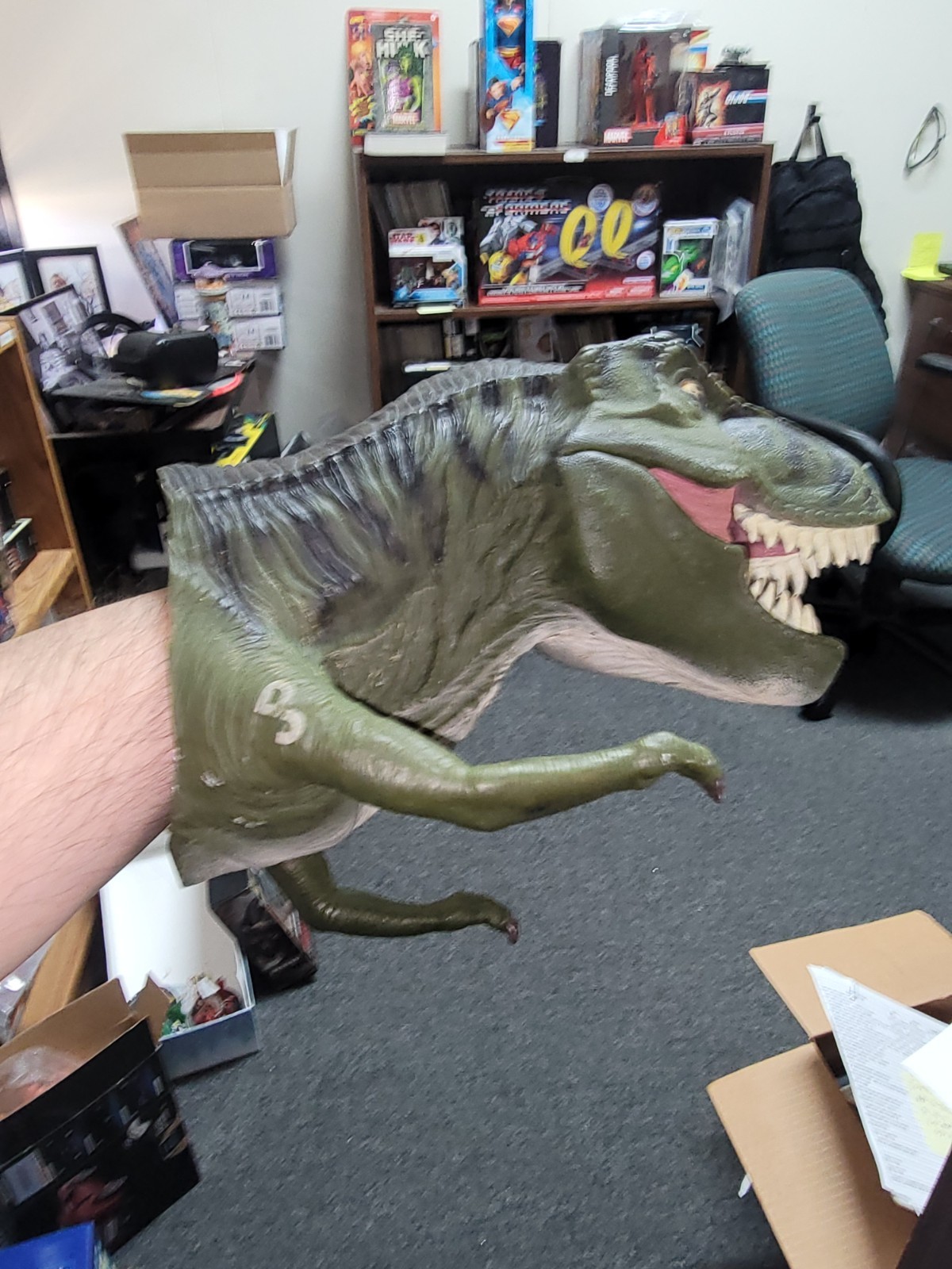Vintage Jurassic Park The Lost World T-Rex Hand Puppet 1996