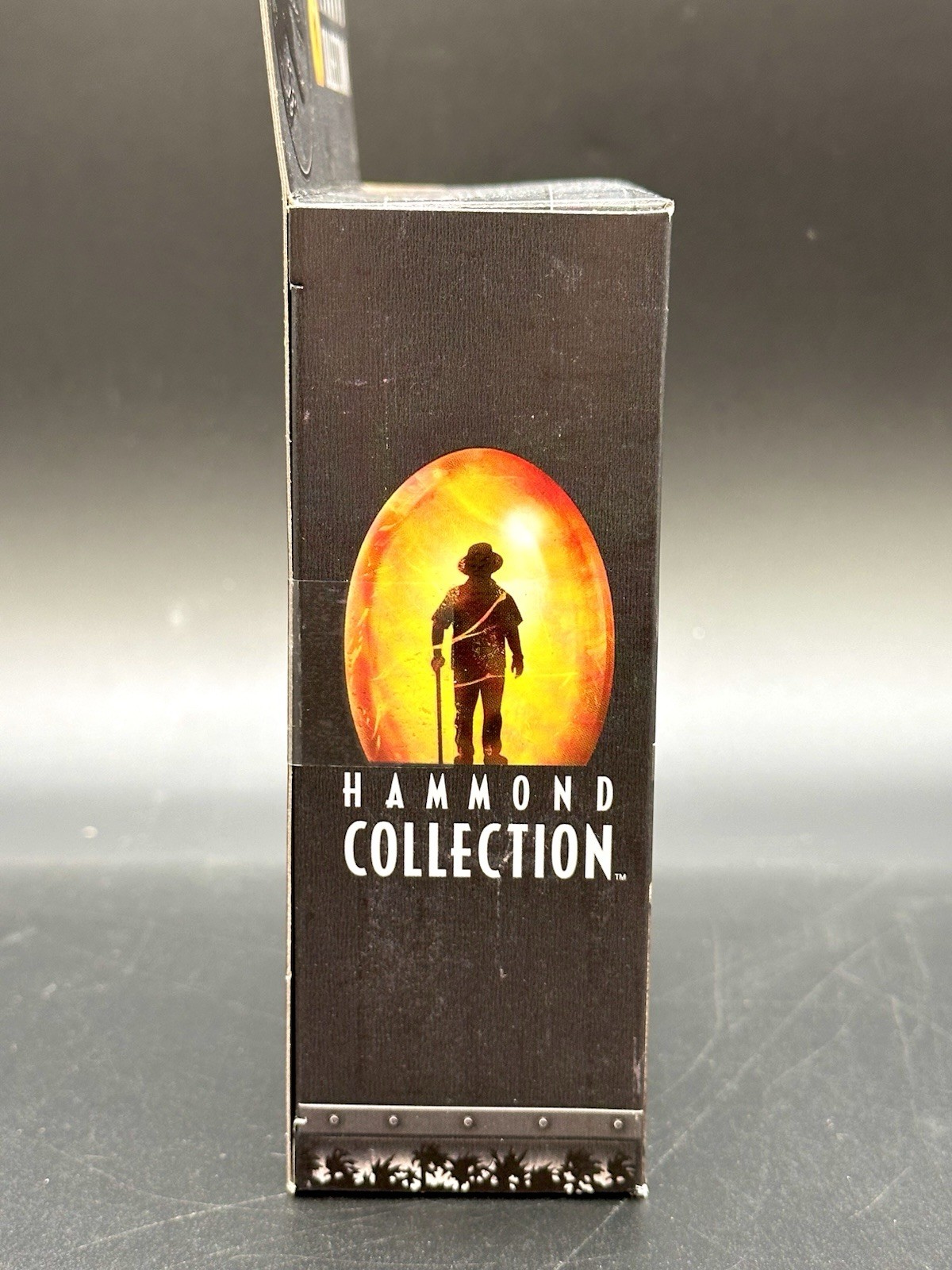 Jurassic Park World Hammond Collection Scutosaurus Action Figure
