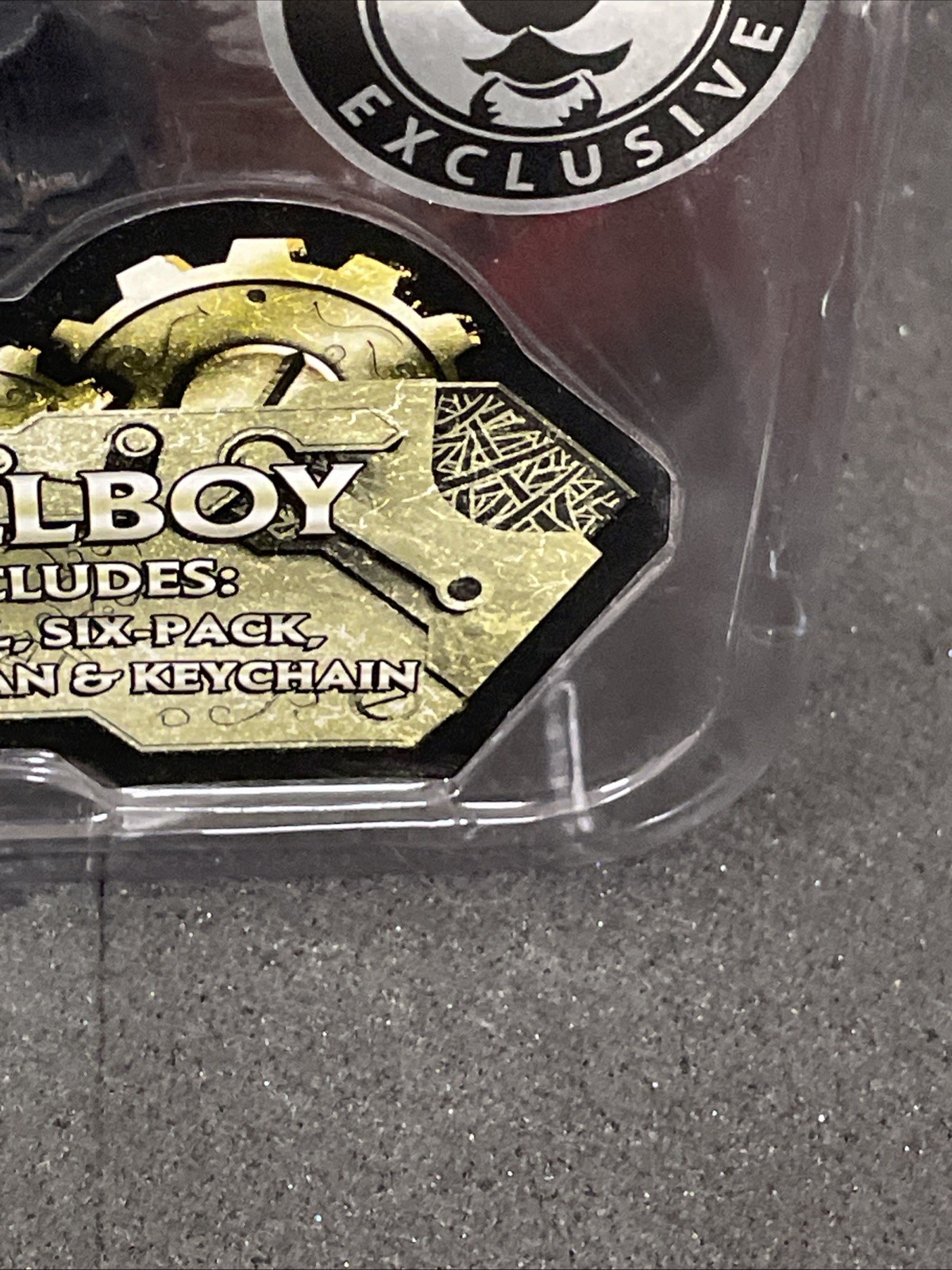 Hellboy Hellboy II The Golden Figure Comic Con Exclusive New NIB Mezco Toys 2008