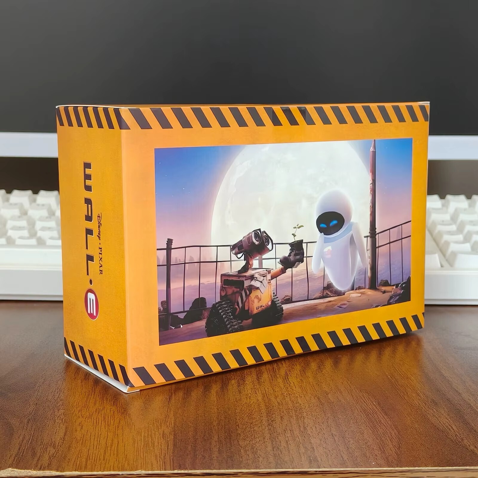 NEW Wall-E And Eve Mini Robot Movable Action Figure Party Toys Gift New in Box