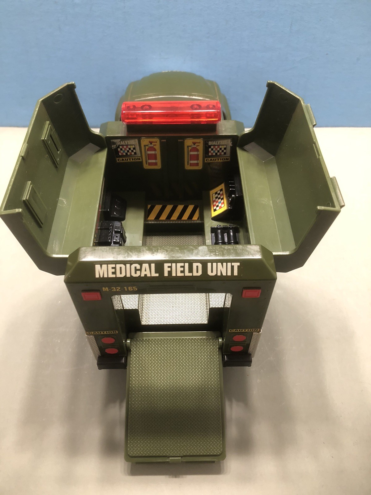 The Corps! Medical Field Unit Mission Vehicle Vintage 1999 Lanard Ambulance Rare
