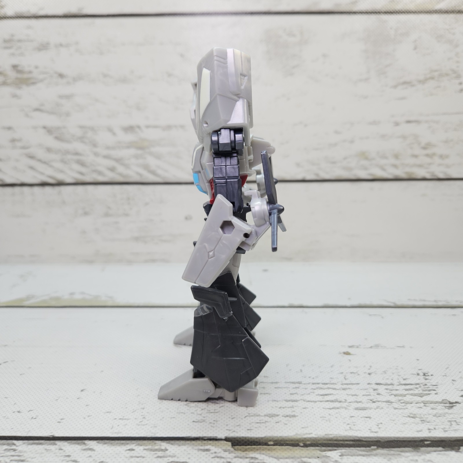 Hasbro Transformers Earthspark Megatron Deluxe 2023 5″ Adjustable Action Figure
