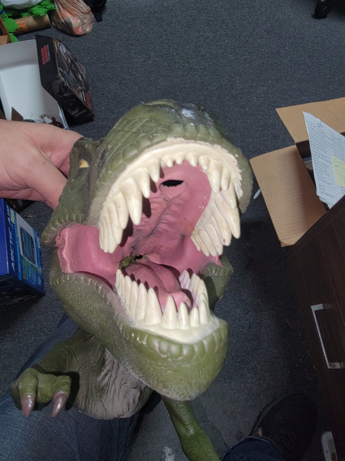 Vintage Jurassic Park The Lost World T-Rex Hand Puppet 1996