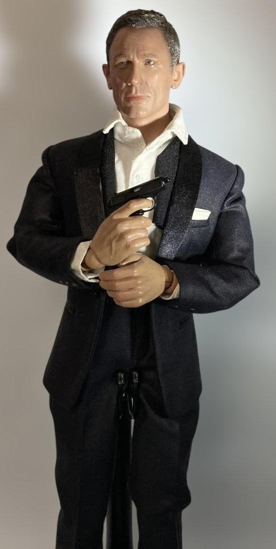 007 James Bond Daniel Craig 1/6 Scale Action Figure Adult Collectible