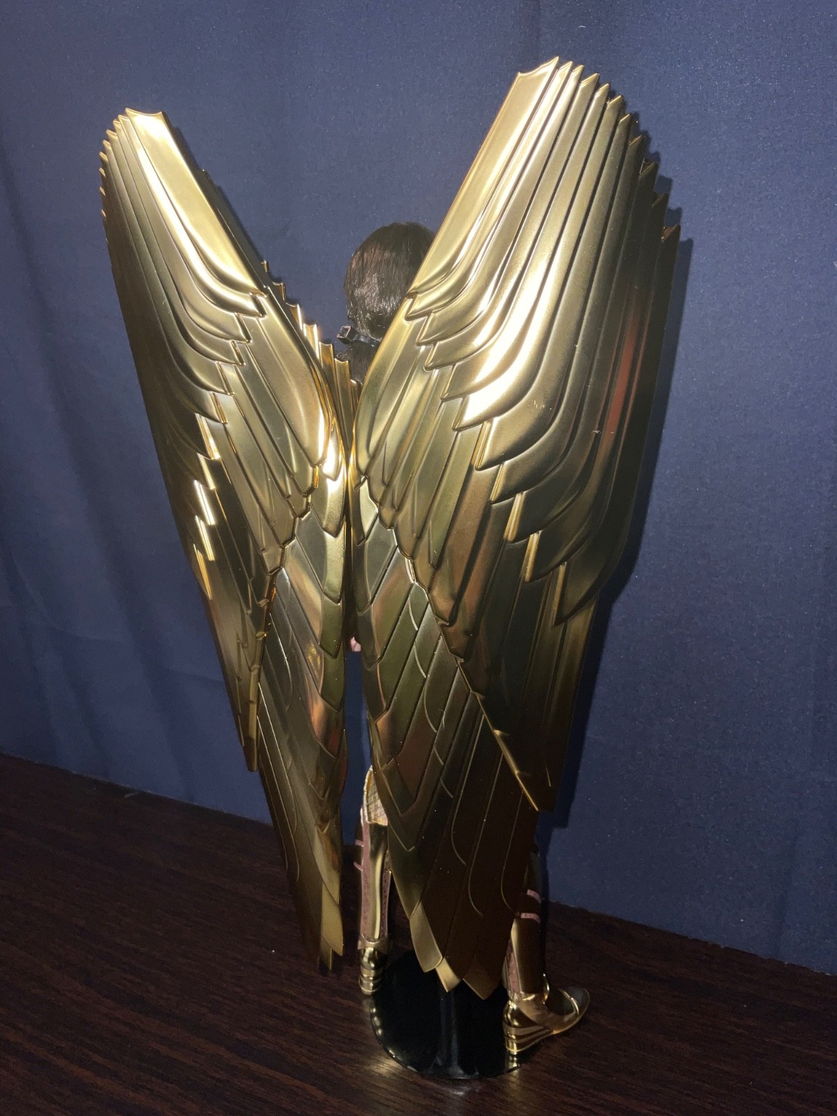 Hot Toys Wonder Woman 1984 Golden Armor – Loose – 1/6 Scale 12 inch scale Figure