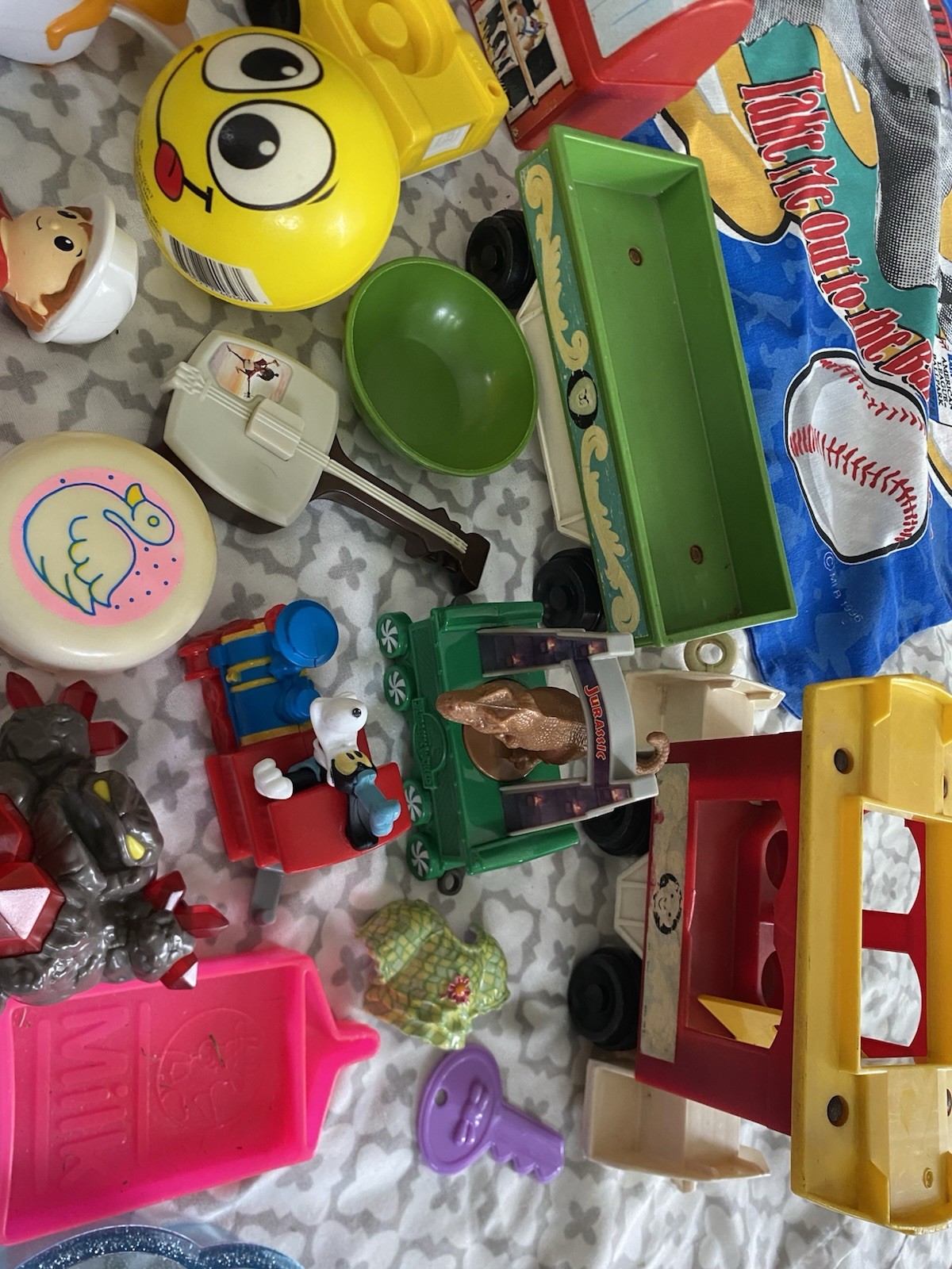 Lot Of 60 Vtg Kids Toys Figures Mixed Lot Fun 70s 80s 90s Y2K Fisher price Disne
