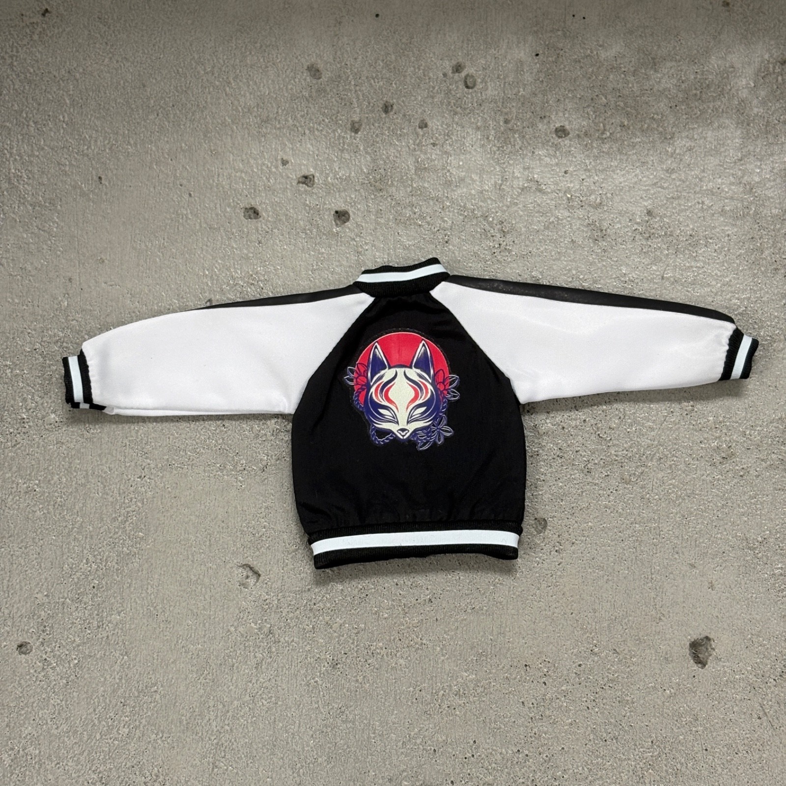 BW-LTJKT-BK-S: 1/12 Black Varsity Jacket with white sleeve for 6″ Slim body