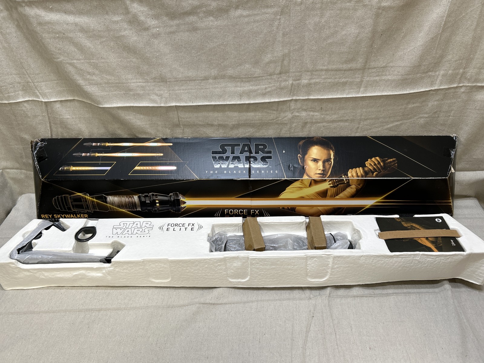 Hasbro Collectibles – Star Wars Force Fx Elite Lightsaber 3