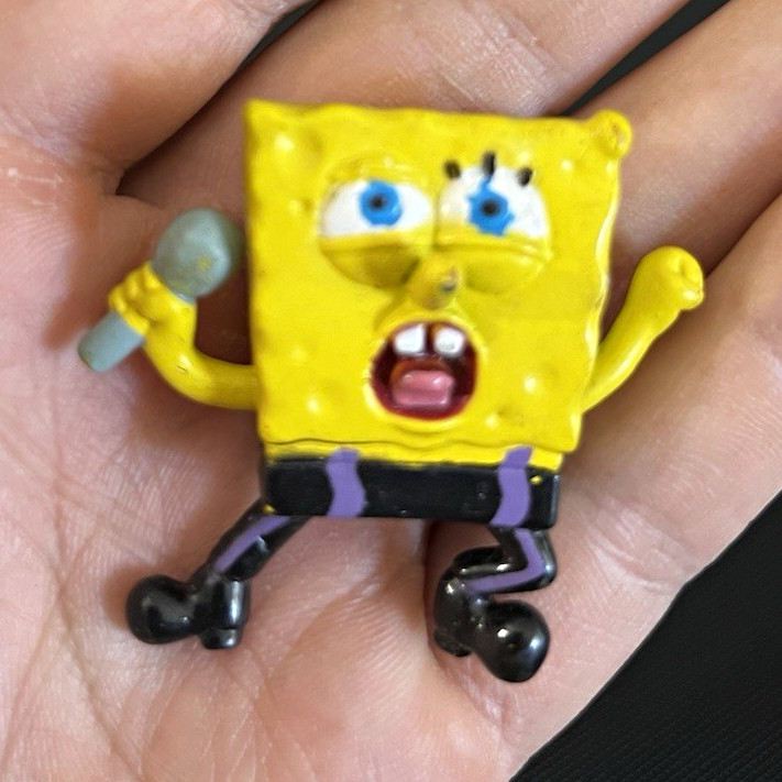 SpongeBob SquarePants Small Yellow Action Figure Cartoon & TV Character Toy