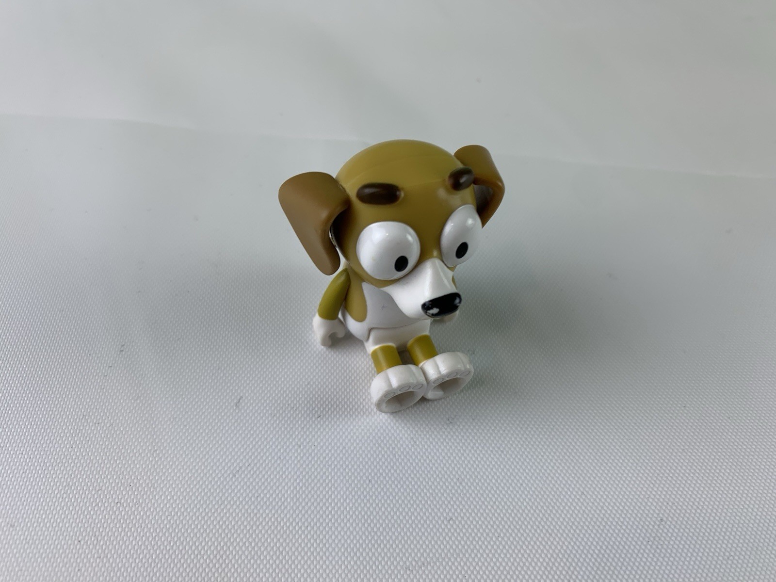 Ludo Studios Disney Tv Show Bluey Honey Beagle Toy Action Figure No Glasses