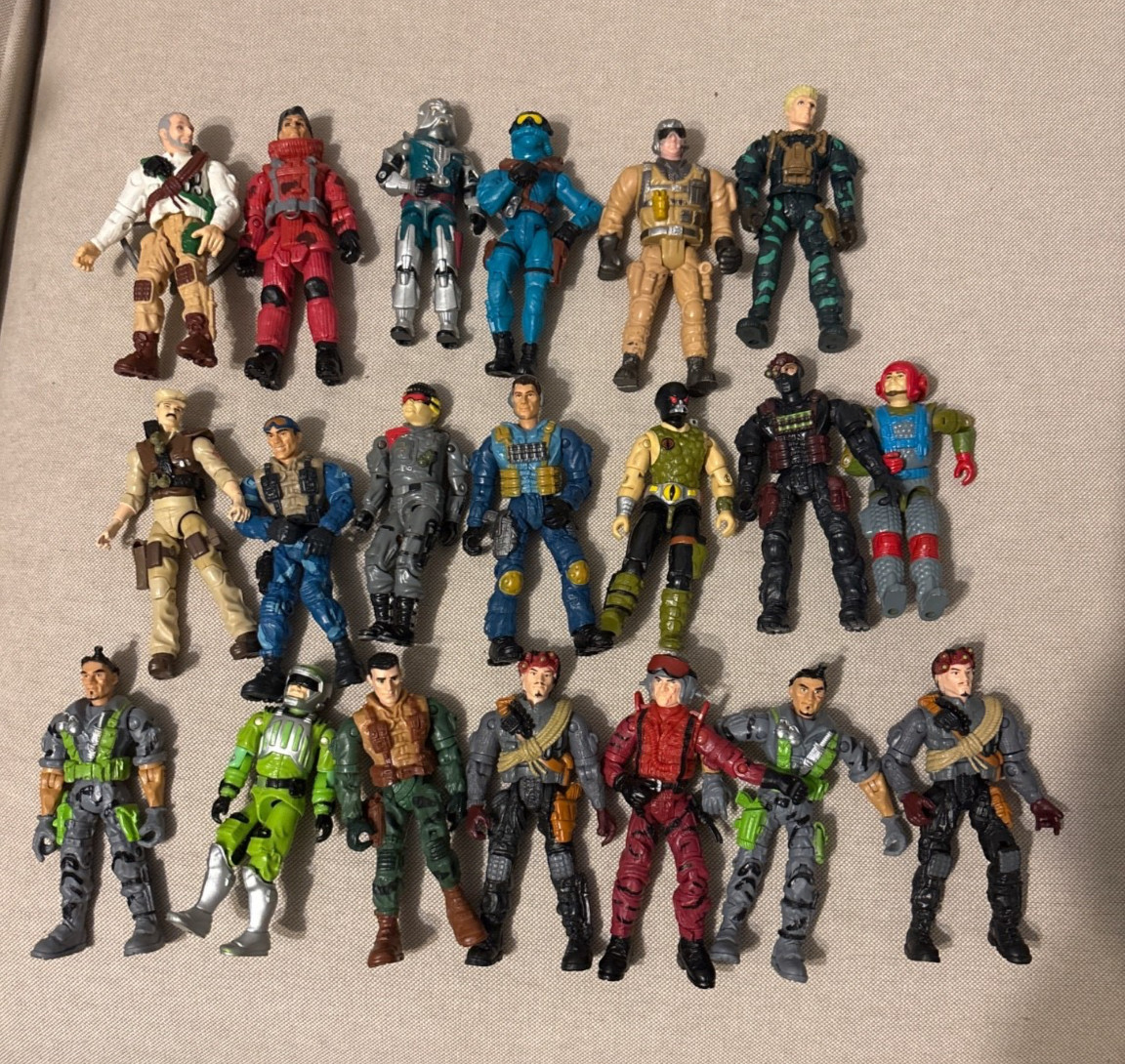 Vintage GI Joe lot 20+ figures, weapons, accessories and vehicles 1980s/1990s