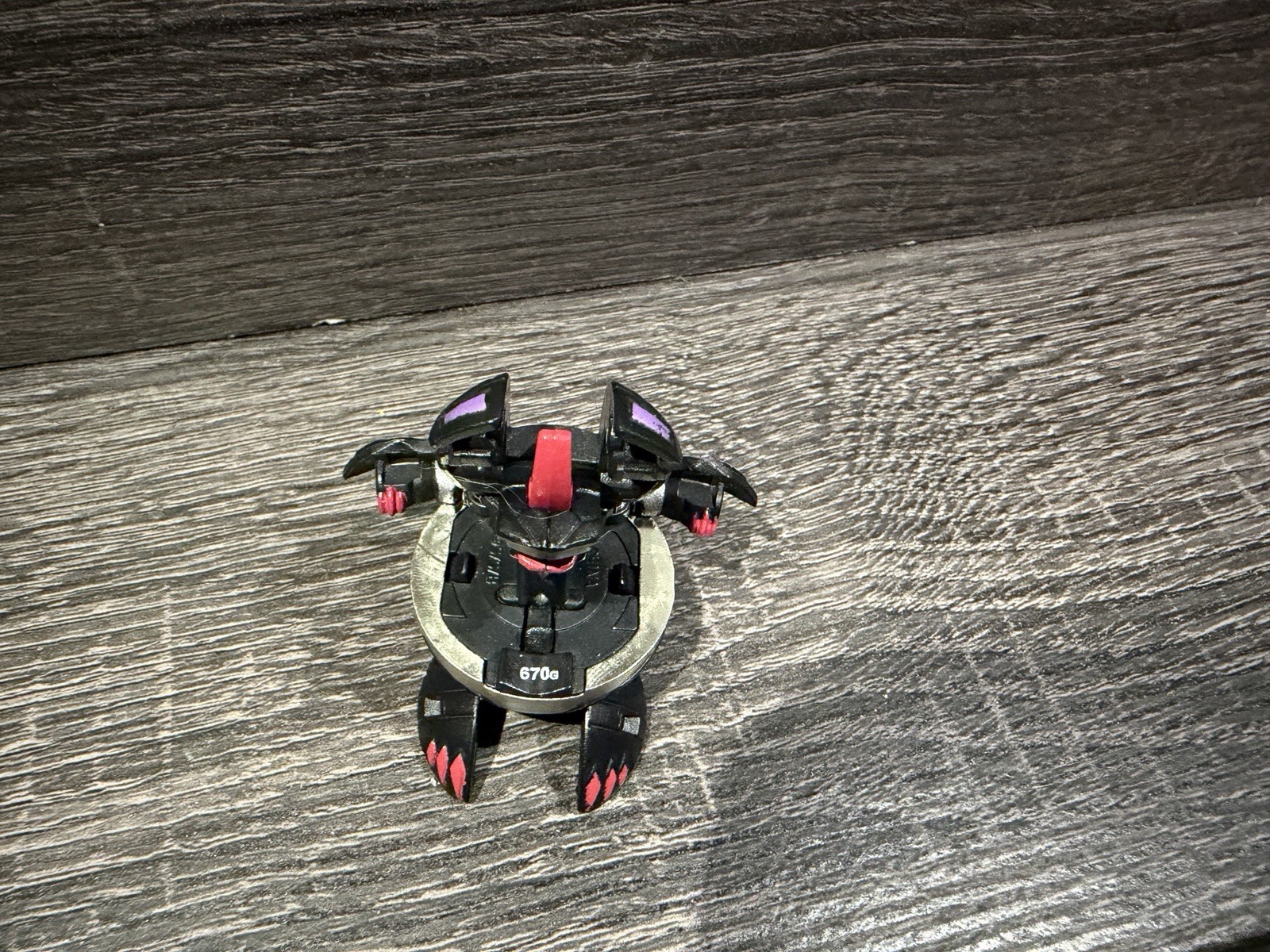 Bakugan Battle Brawlers New Vestroia Heavy Metal Darkus Alpha Hydranoid 670g