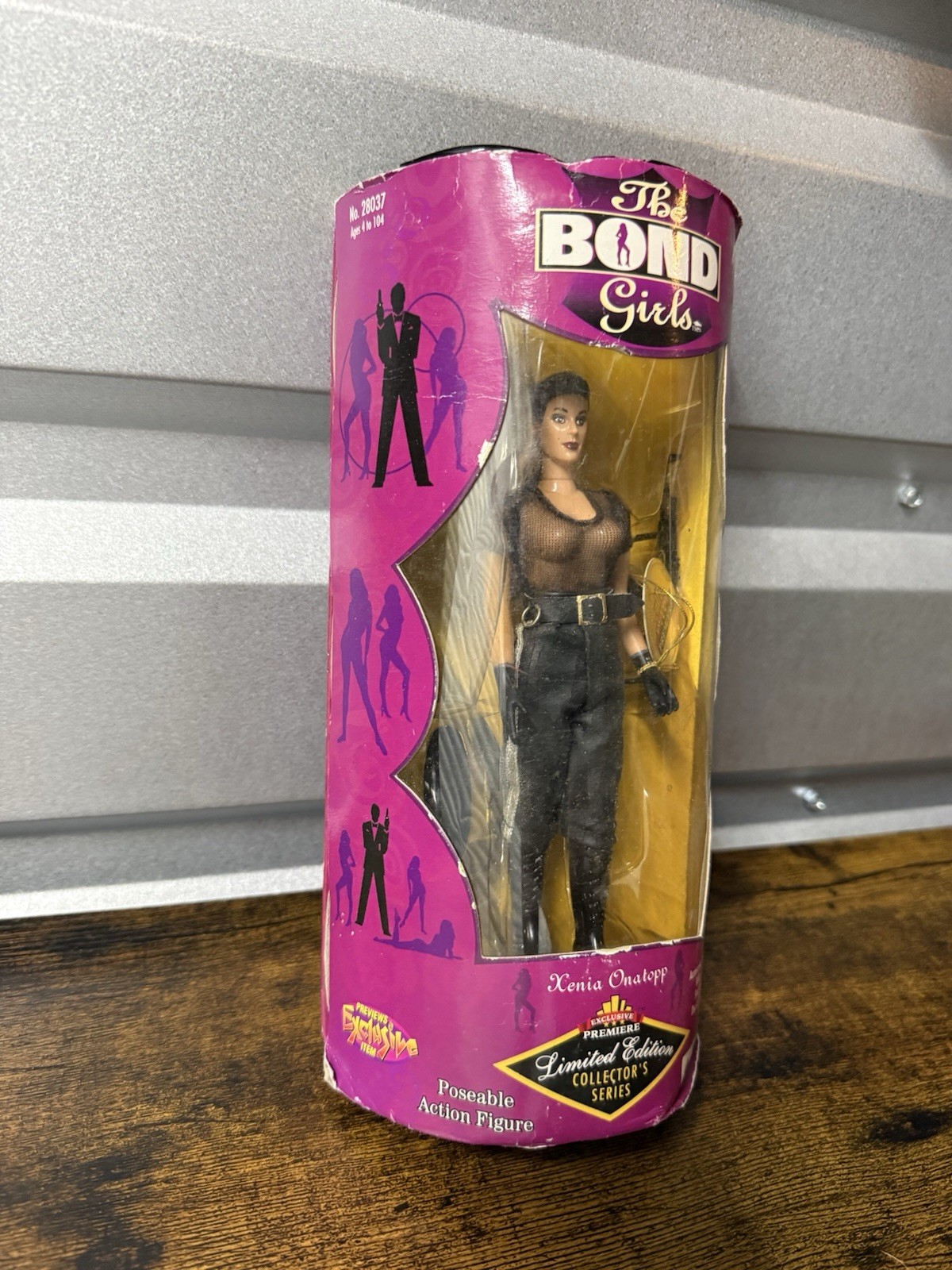 Vintage James Bond – The Bond Girls – Xenia Onatopp – Action Figure – New