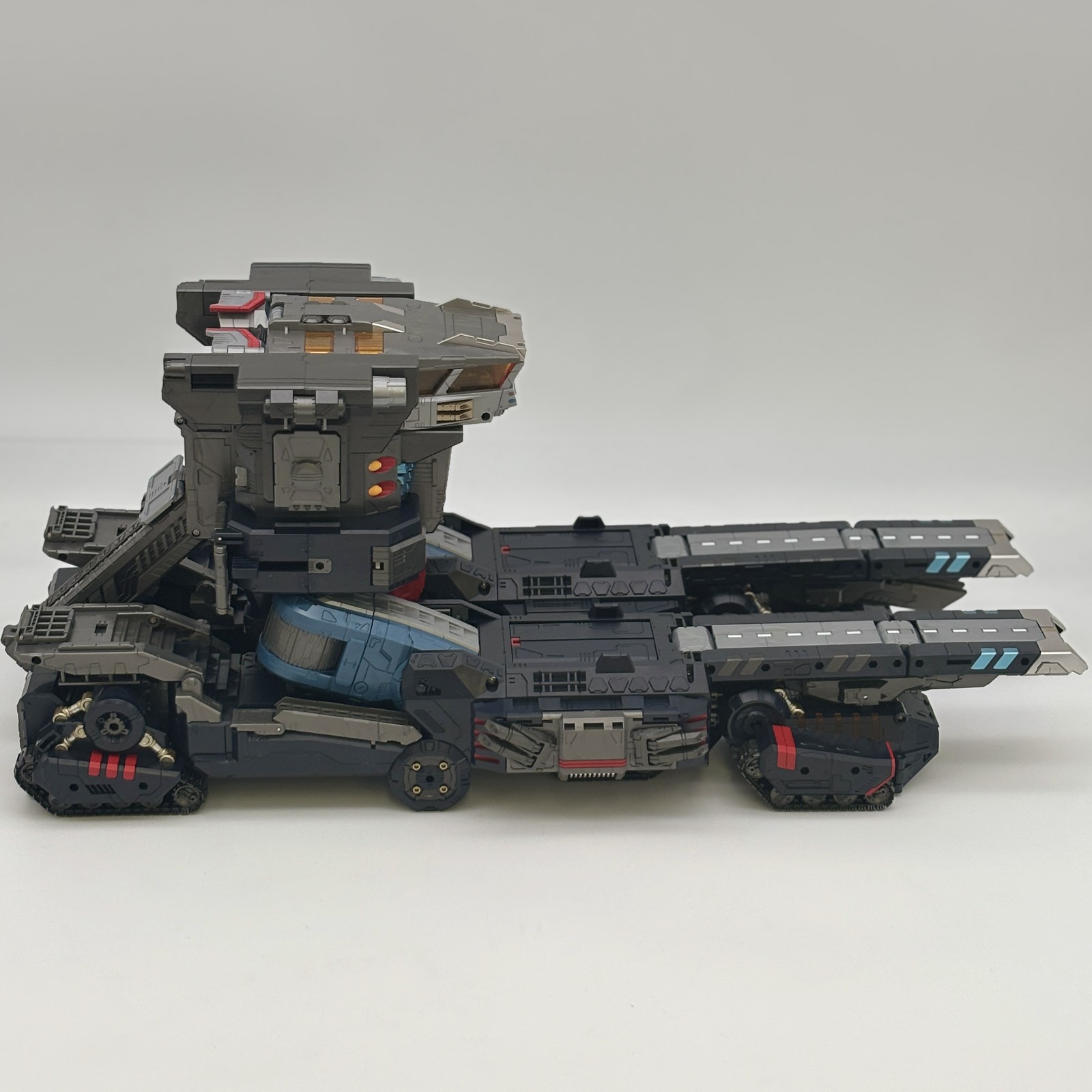 DA-95 Robot Base Land Mobile Battleship Grand Dion Diaclone