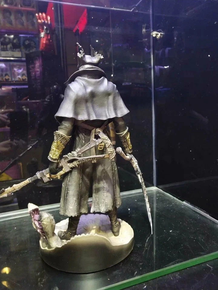 Hunter 1/6 Scal Statue Bloodborne The Old Hunters New in Box