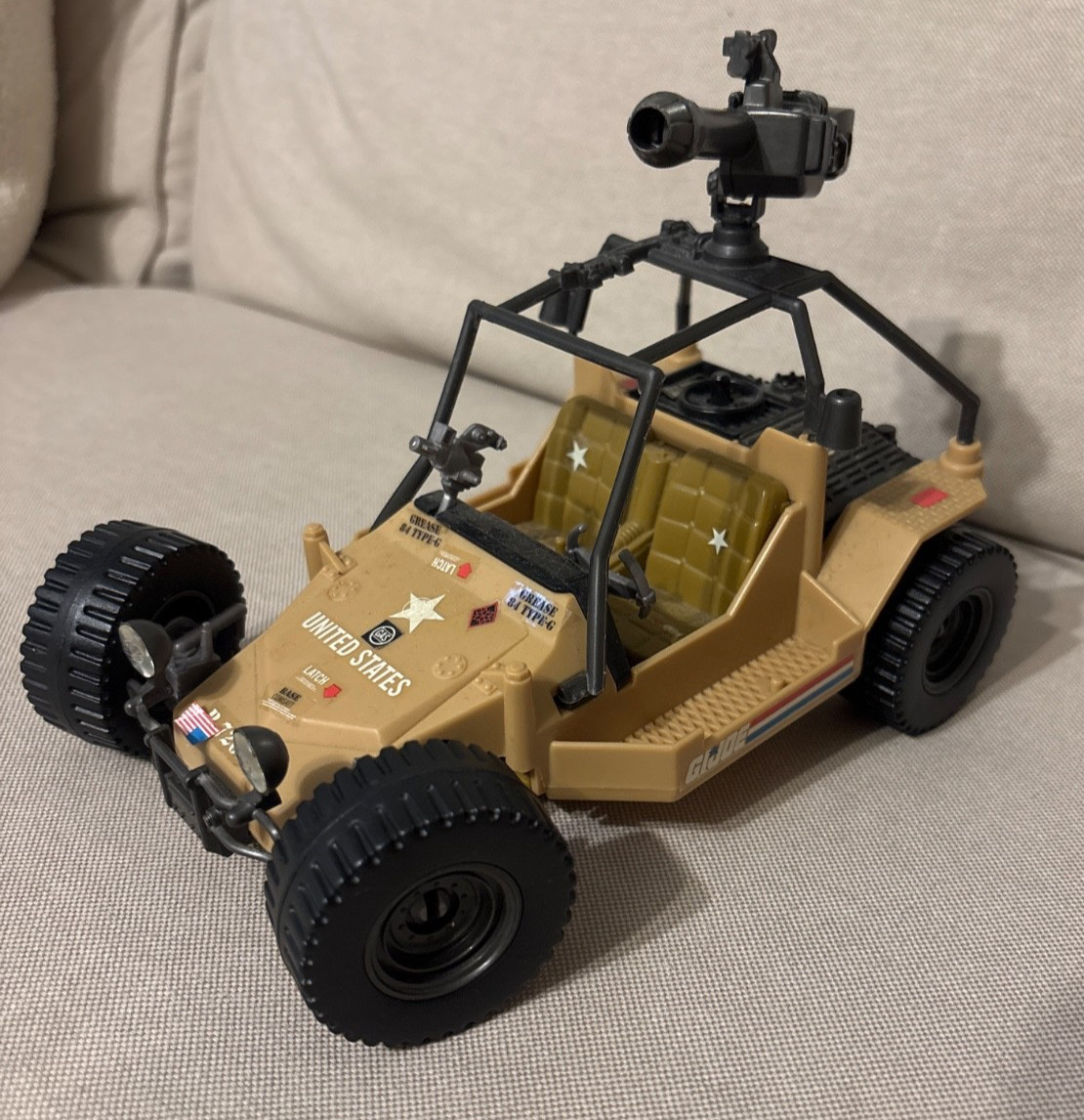 Vintage GI Joe lot 20+ figures, weapons, accessories and vehicles 1980s/1990s