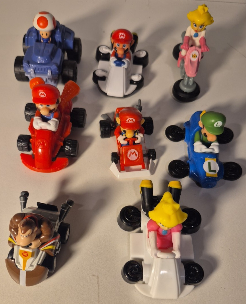 Mario Kart Figures & Vehicles Lot of 8 – Mario Luigi Peach DK Toad Bikes Karts