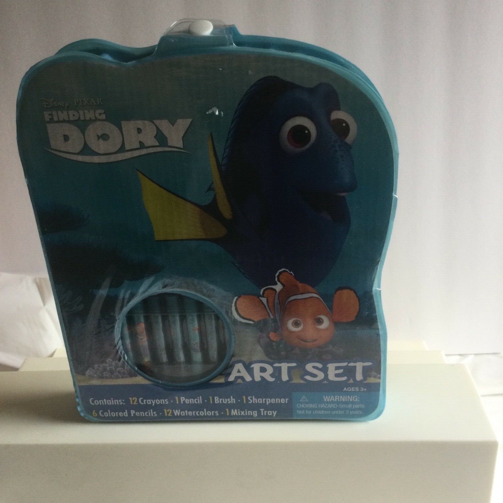 disney finding dory art set. for children,preowned age 3,water colors