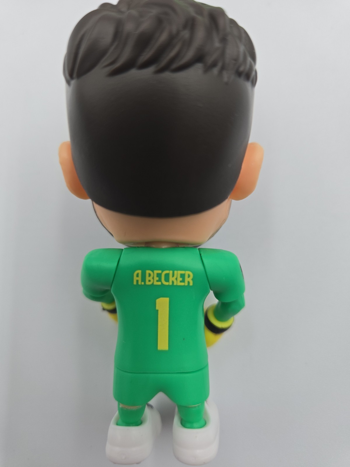 Zuru Ballers World Cup FIFA 2026 Figurine Alisson Becker #1 Brazil Field Plate 4