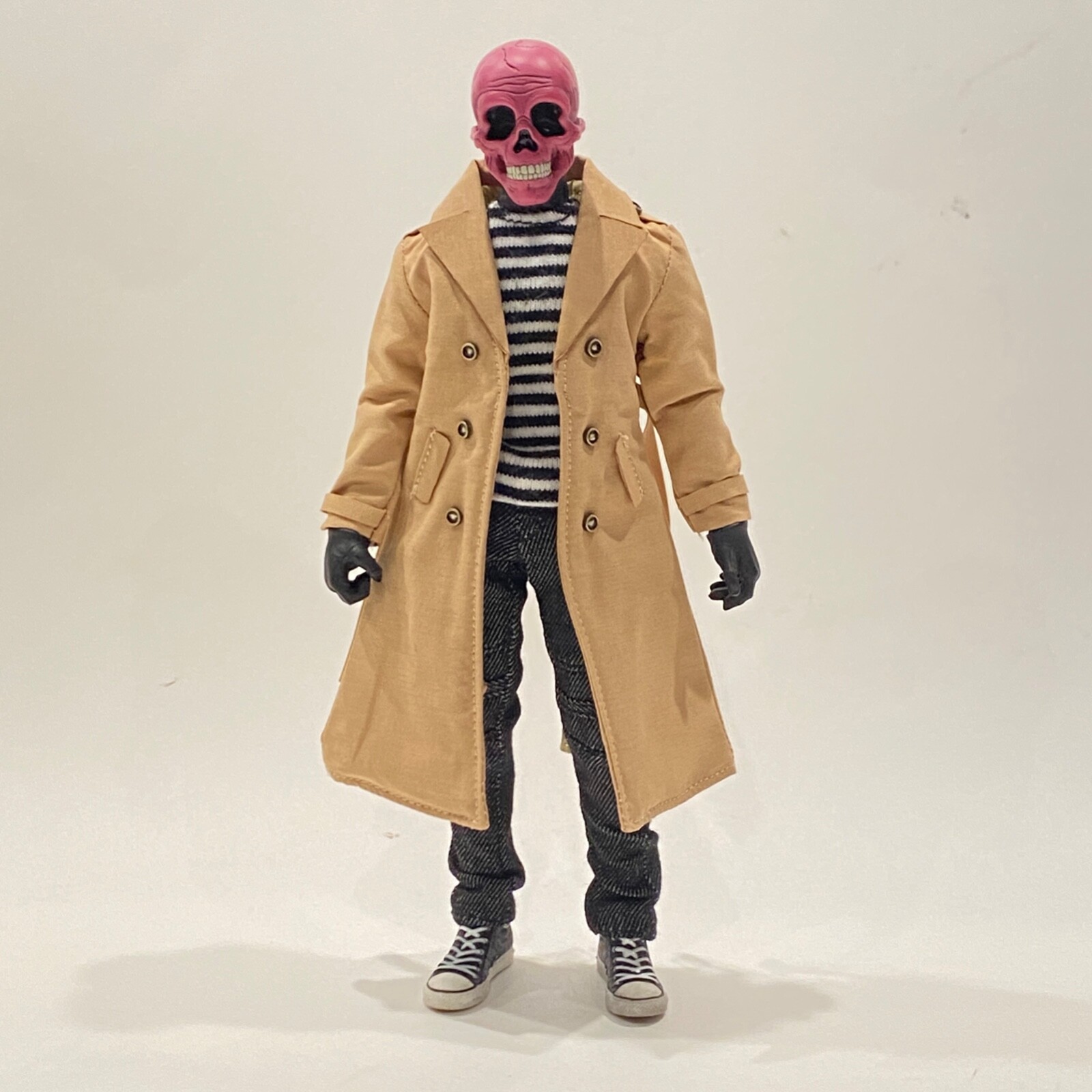 MO-SHLTC-KAH: 1/12 scale wired long trench coat for 6″ action figure – Camel