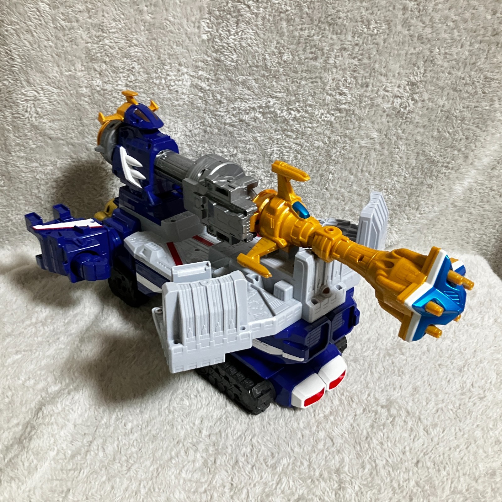 BANDAI Japan DX Megazord Power Rangers Cosmic Fury Sentai Kyuranger Orion Batlle