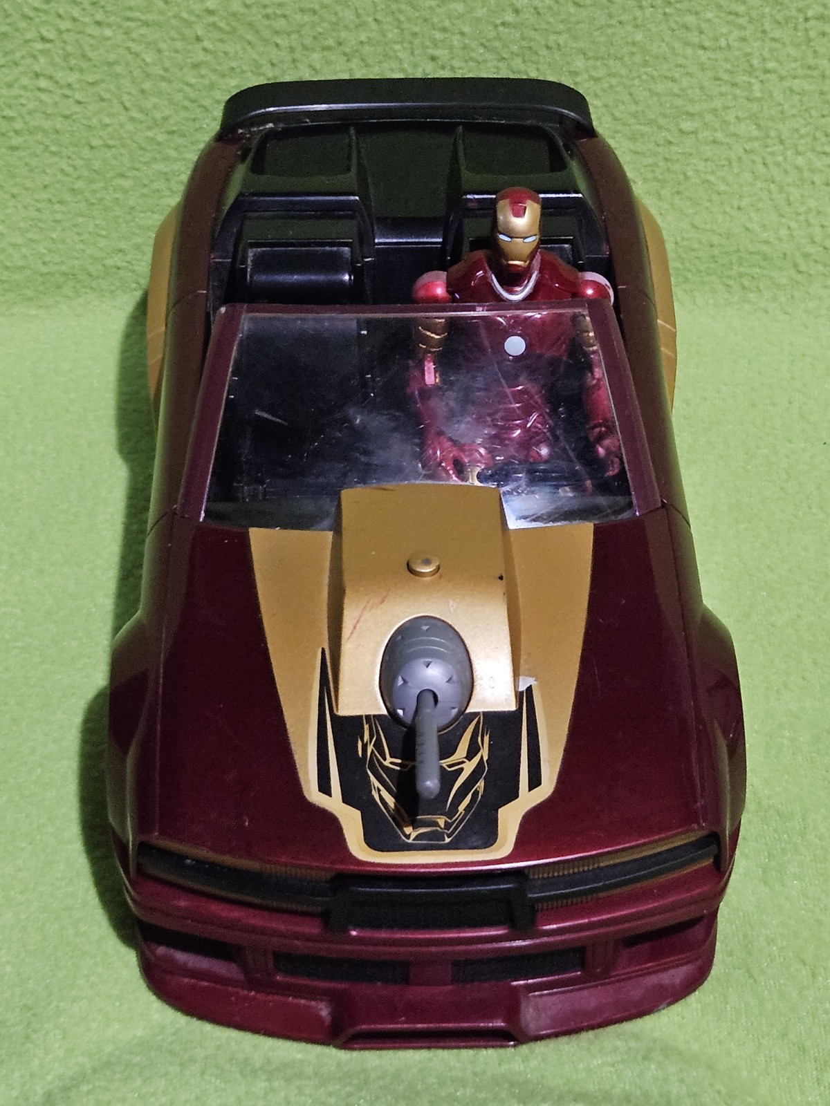 2008 Iron Man 12″ Mustang Sports Car & Figure By Hasbro – Free Shipping!!!
