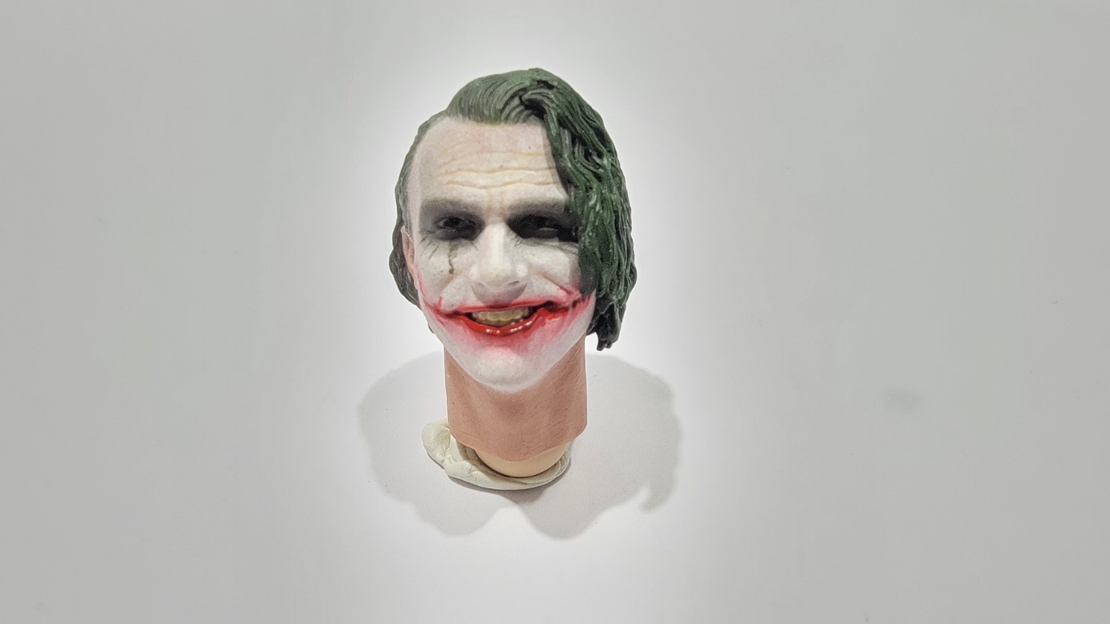 Filix Toys HEATH LEDGER JOKER (Smilling) Head Sculpt 1/12