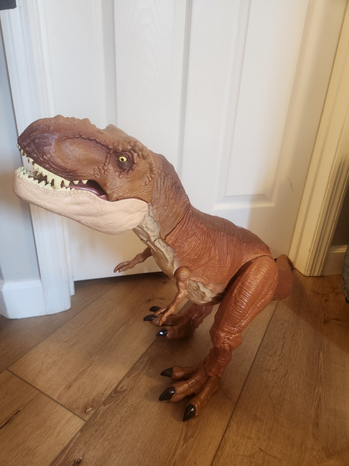 Jurassic World Super Big! T-Rex FMM63