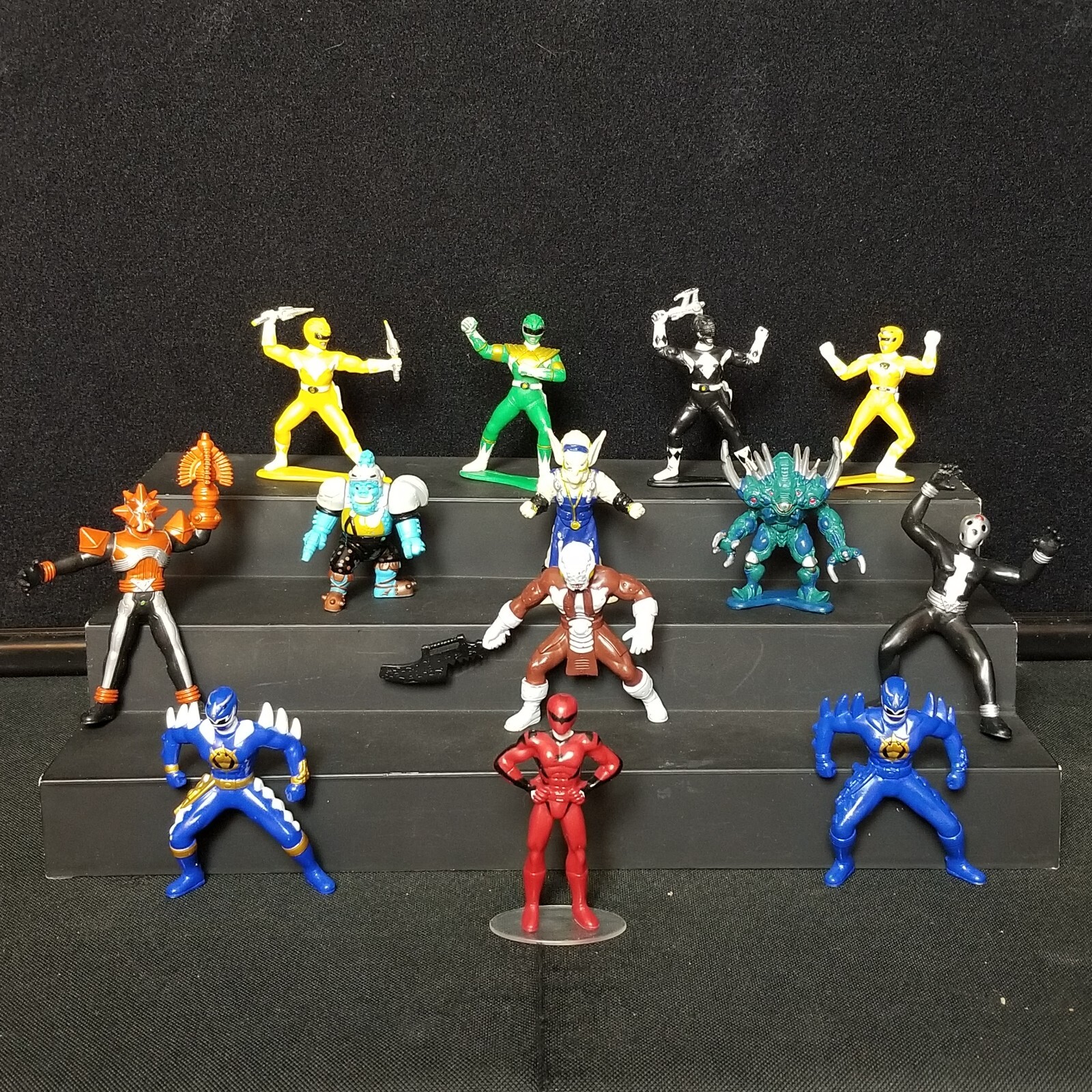 Vtg Bandai Power Rangers PVC Figure 13 Lot Green Black Yellow Red Blue Ranger
