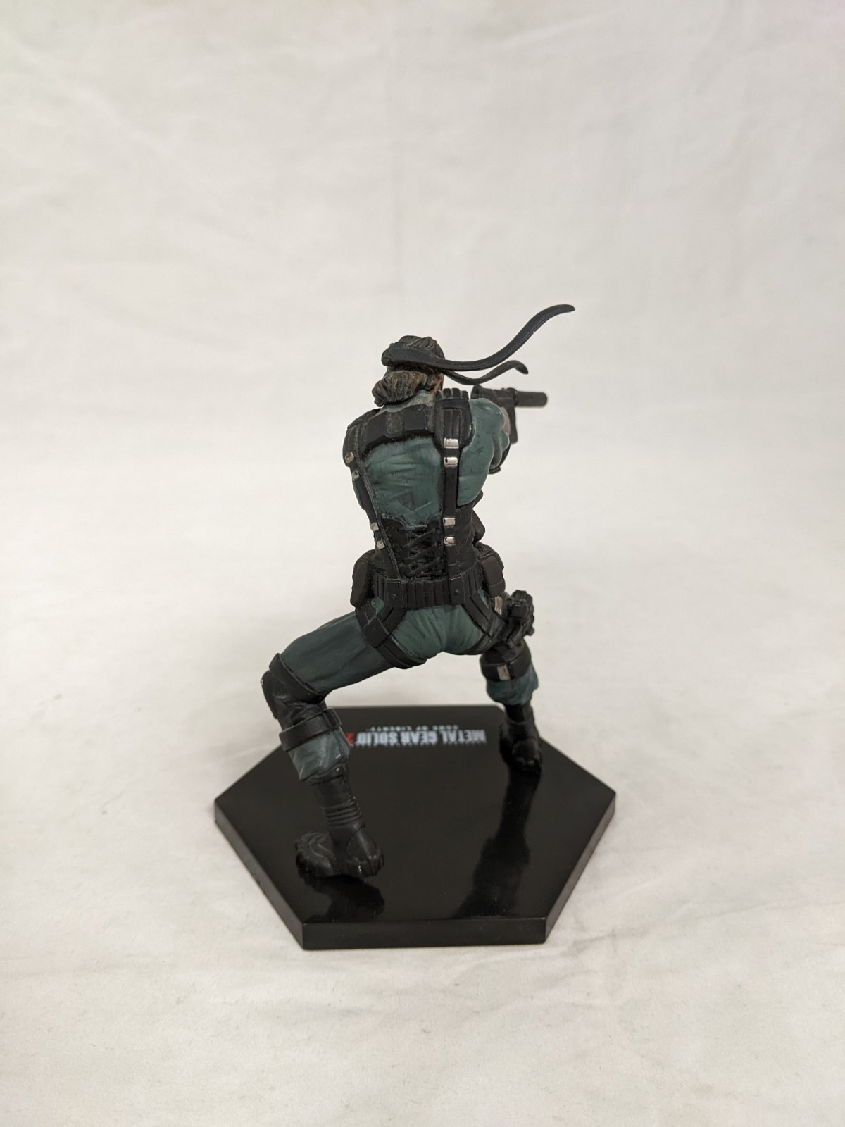 2004 Metal Gear Solid 2 Substance 6″ Snake Figure Base Konami Collection MGS2