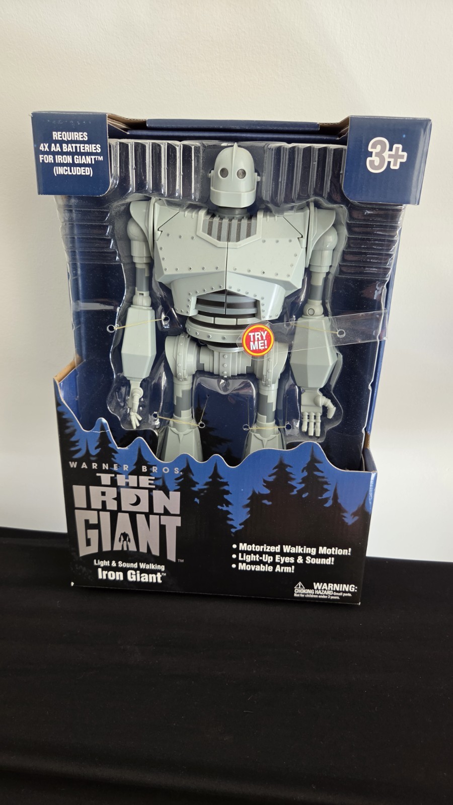 The Iron Giant – Light-up Eyes & Sound, Walking Iron Giant Figure – New in box.