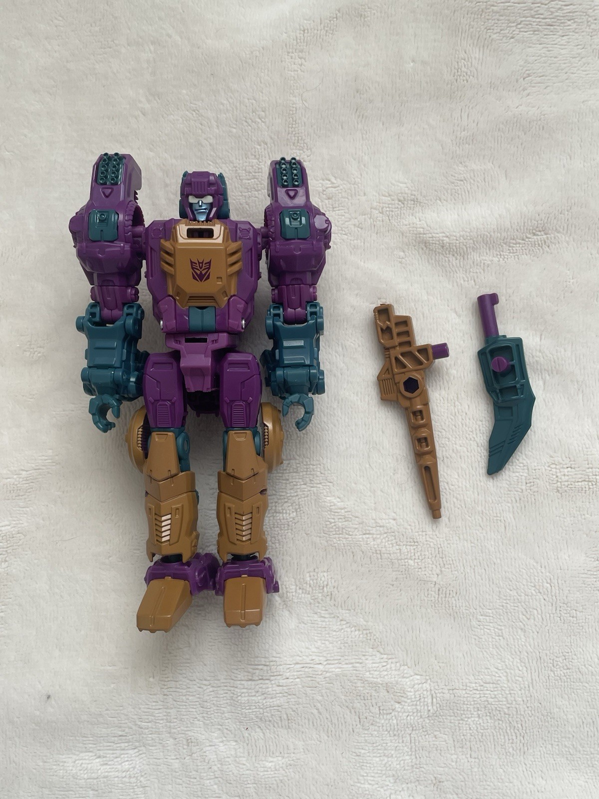 Transformers Age of the Primes (Carnivac w/ Headmaster Survivor ONLY)