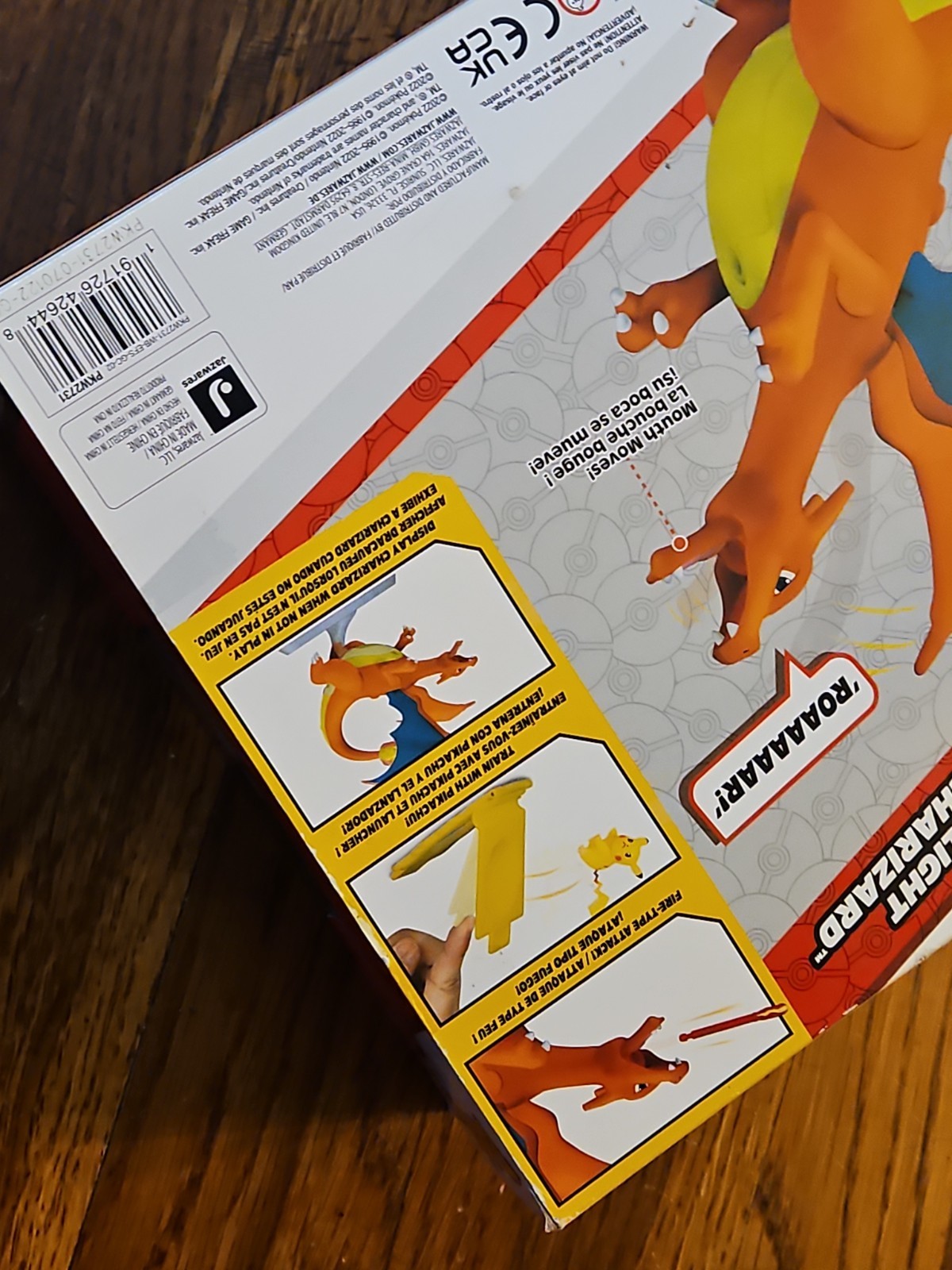 Pokemon Flame & Flight Deluxe Charizard Set Lights Motion And Sound! New In Box!