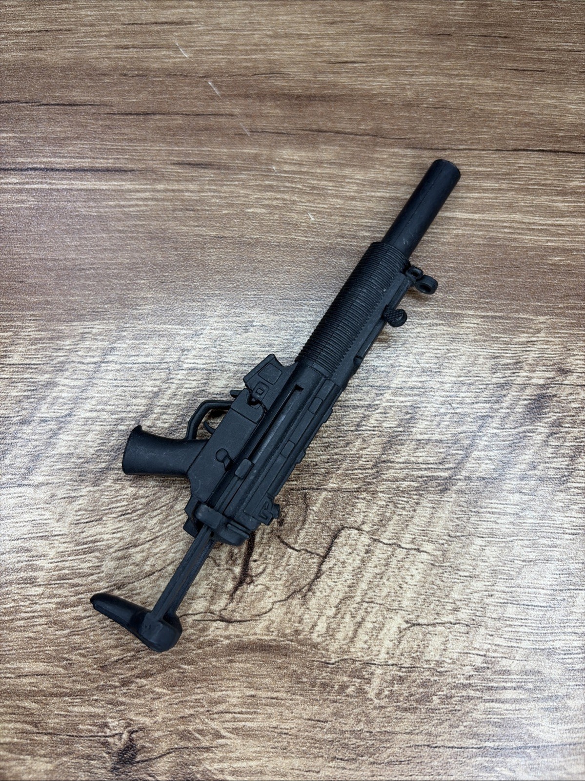 1/6 SCALE MP5 SUBMACHINE GUN