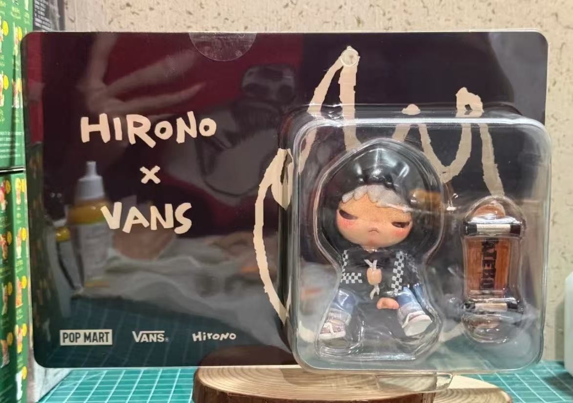 Authentic HIRONO × VANS LIMITED EDITION Figures Toys Designer Hot Toy Gift