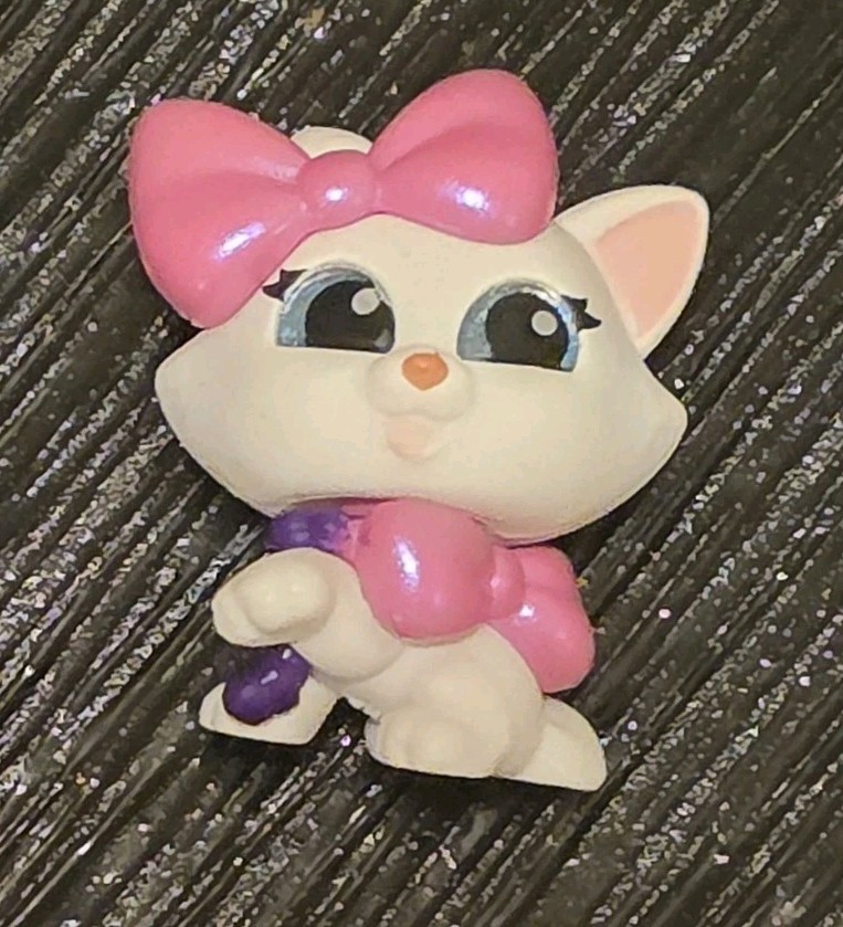 Series 14 Gala Party Group Marie – The Aristocats – Disney Doorables Lets Party