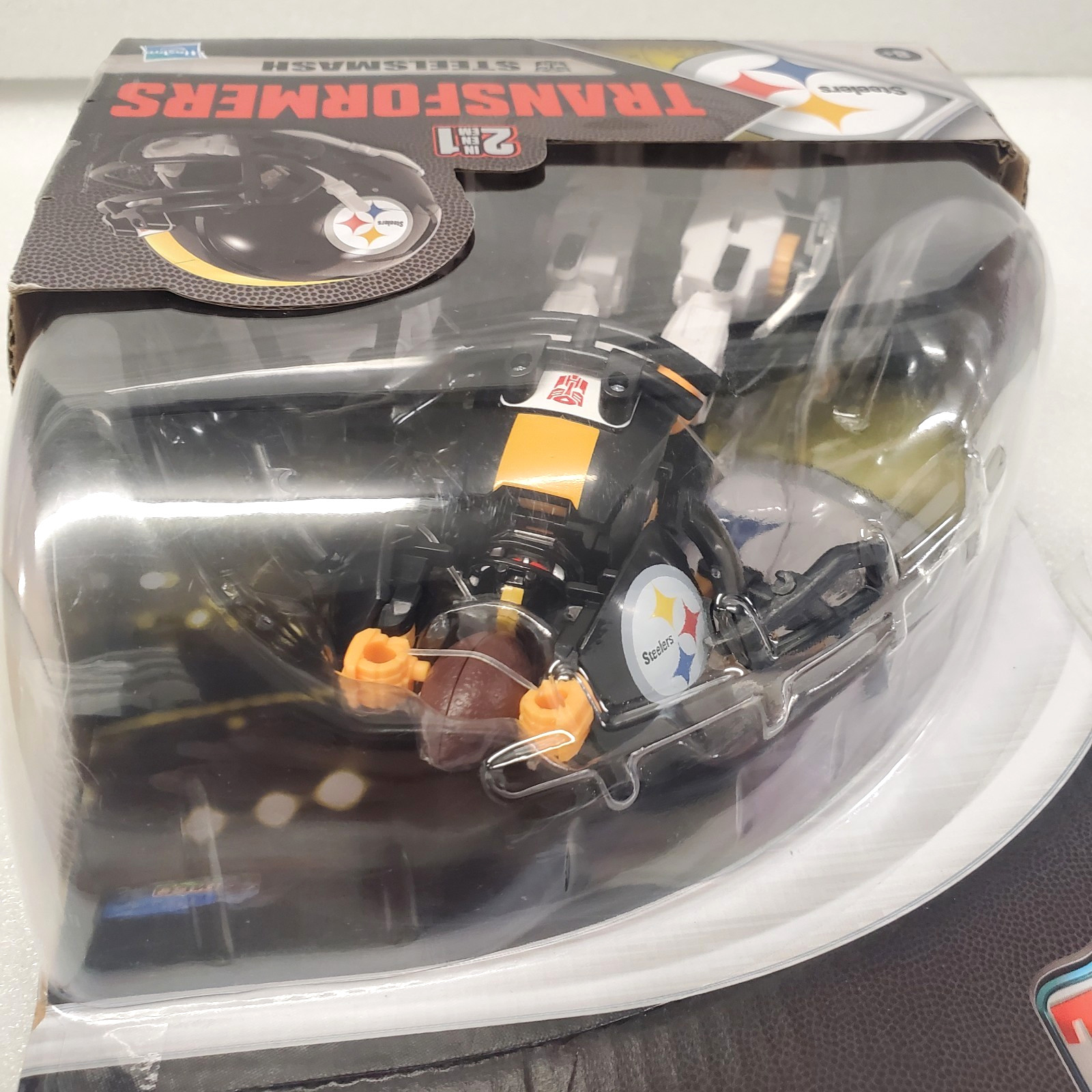 Hasbro Transformers X NFL Pittsburgh Steelers Steelsmash Helmet Figure