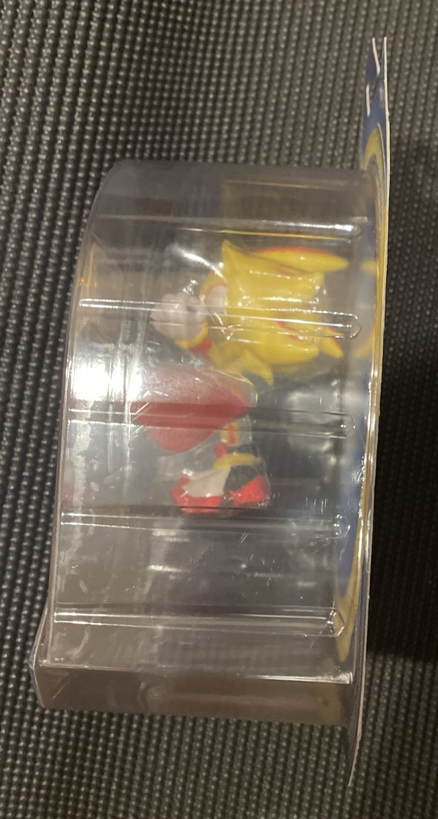 Sonic The Hedgehog Super Shadow with Chaos Emerald 4” Figure Jakks Pacific